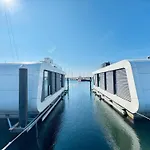 Prázdninový dům Floating Nr 1