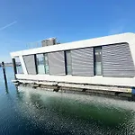 Floating Nr 1 *