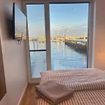 Floating Nr 1 Дом отдыха *
