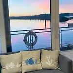 Floating Nr 1 Дом отдыха