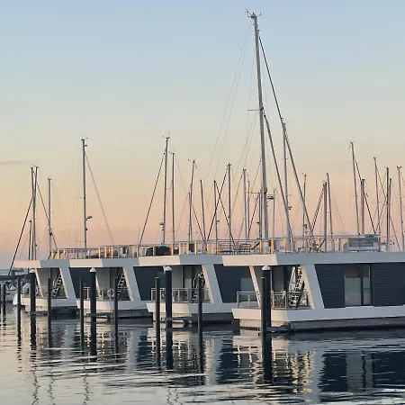 Floating Nr 1 Holiday home Laboe