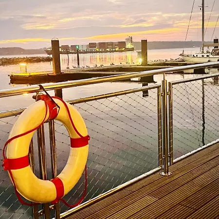 Holiday home Floating Nr 1 Laboe