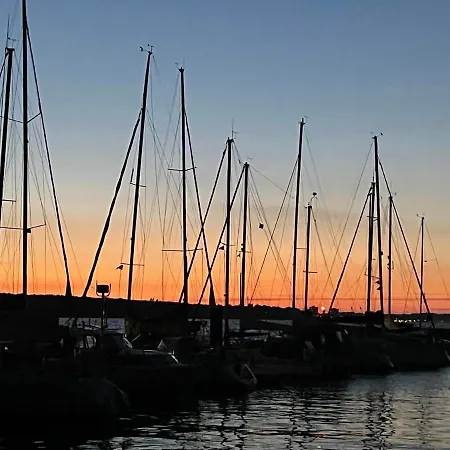 Floating Nr 1 Laboe
