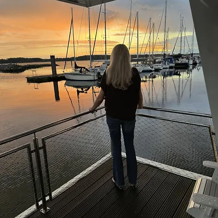 Holiday home Floating Nr 1 *