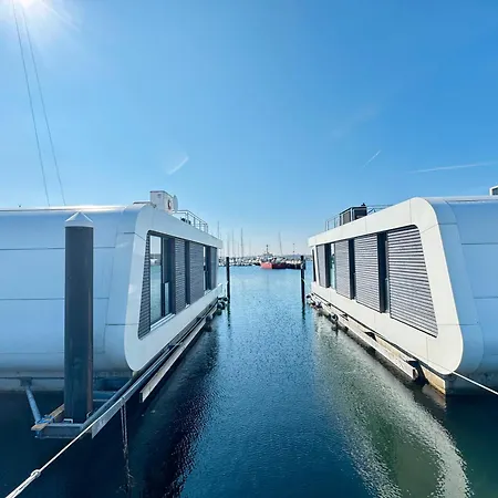 Ferienhaus Floating Nr 1