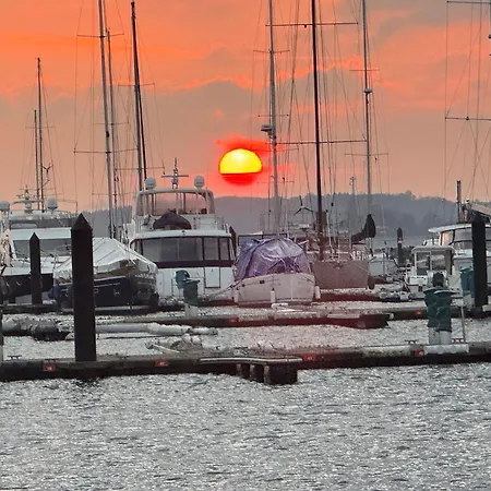 Floating Nr 1 Casa de Férias