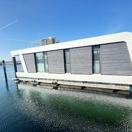Floating Nr 1 *